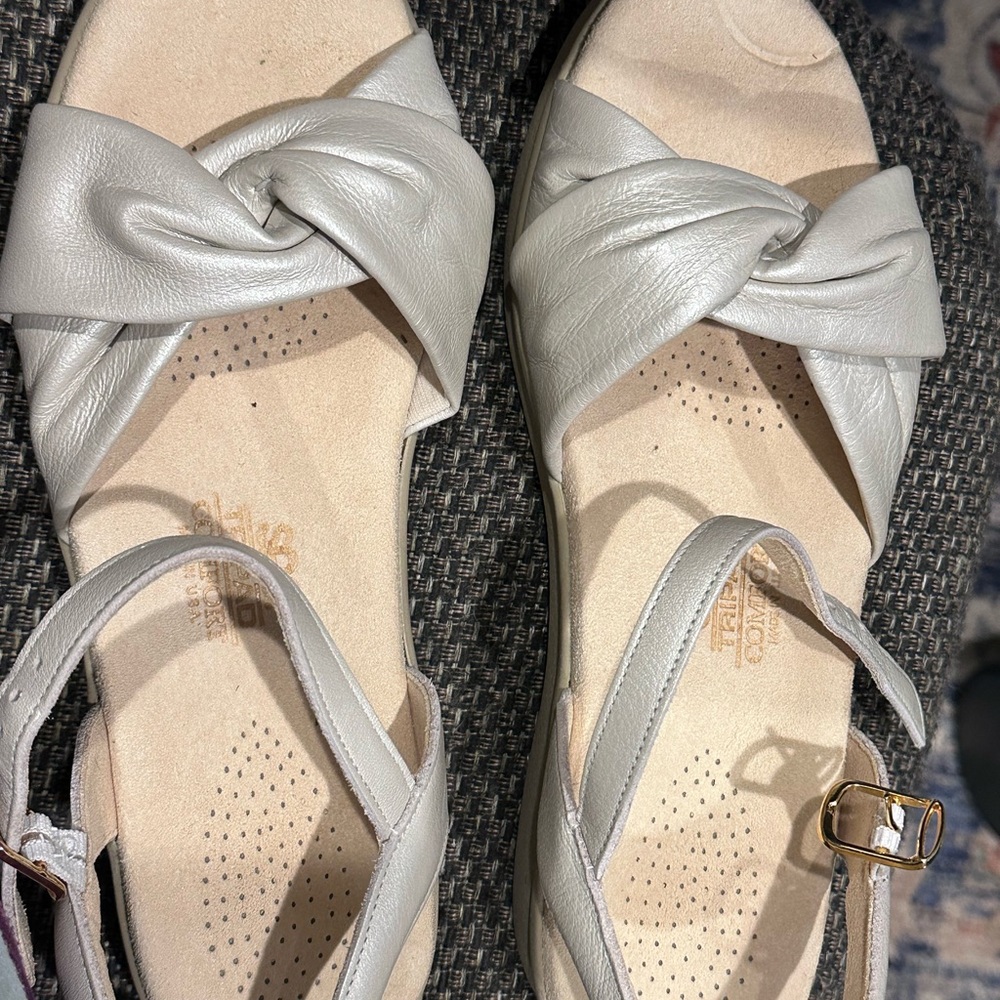 SAS Gray Sandals with Adjustable Ankle Straps 7.5 N